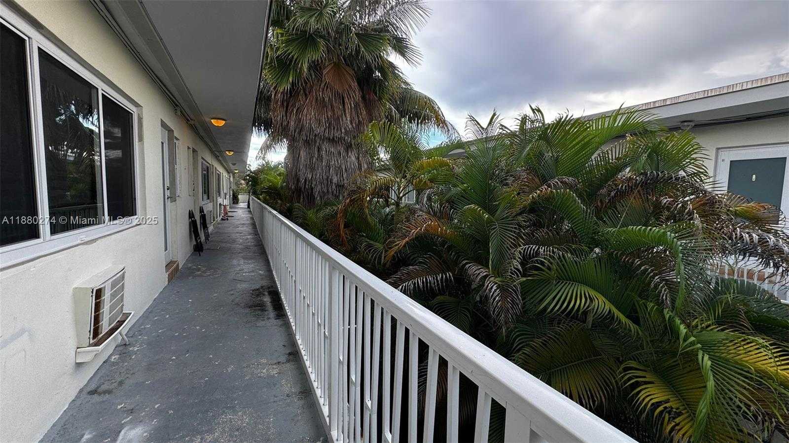 Small Image of 1225 MARSEILLE DR #26, Miami Beach Number 16