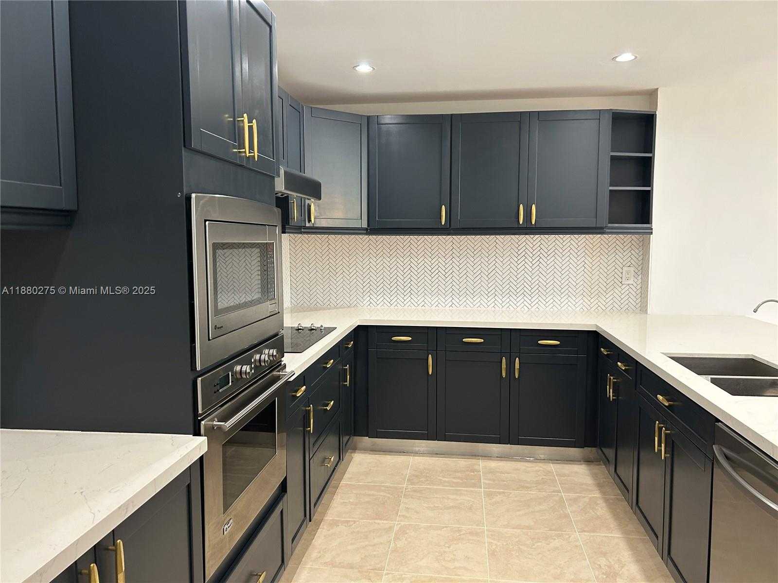 Small Image of 251 CRANDON BLVD #424, Key Biscayne Number 10