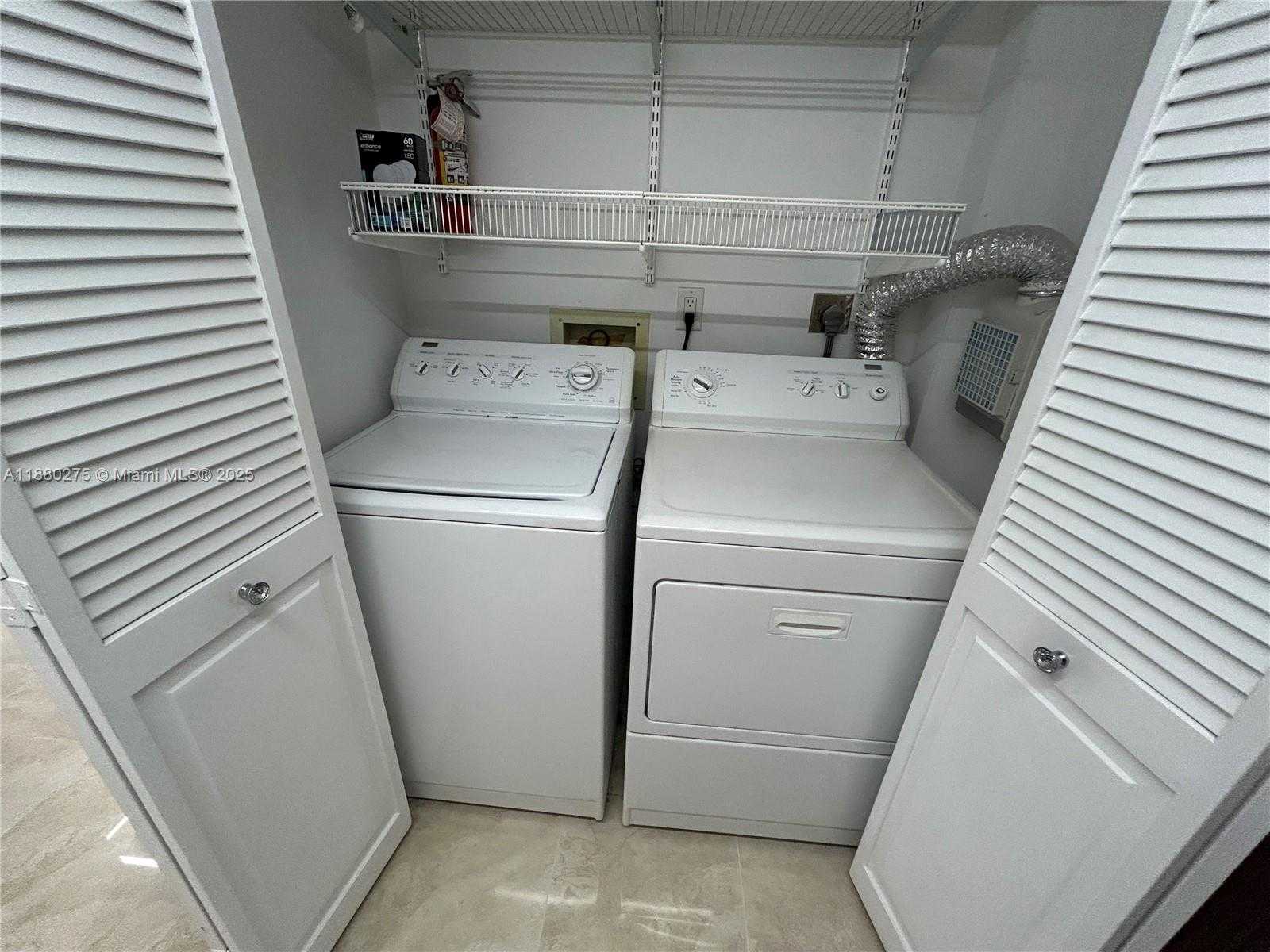 Small Image of 251 CRANDON BLVD #424, Key Biscayne Number 25