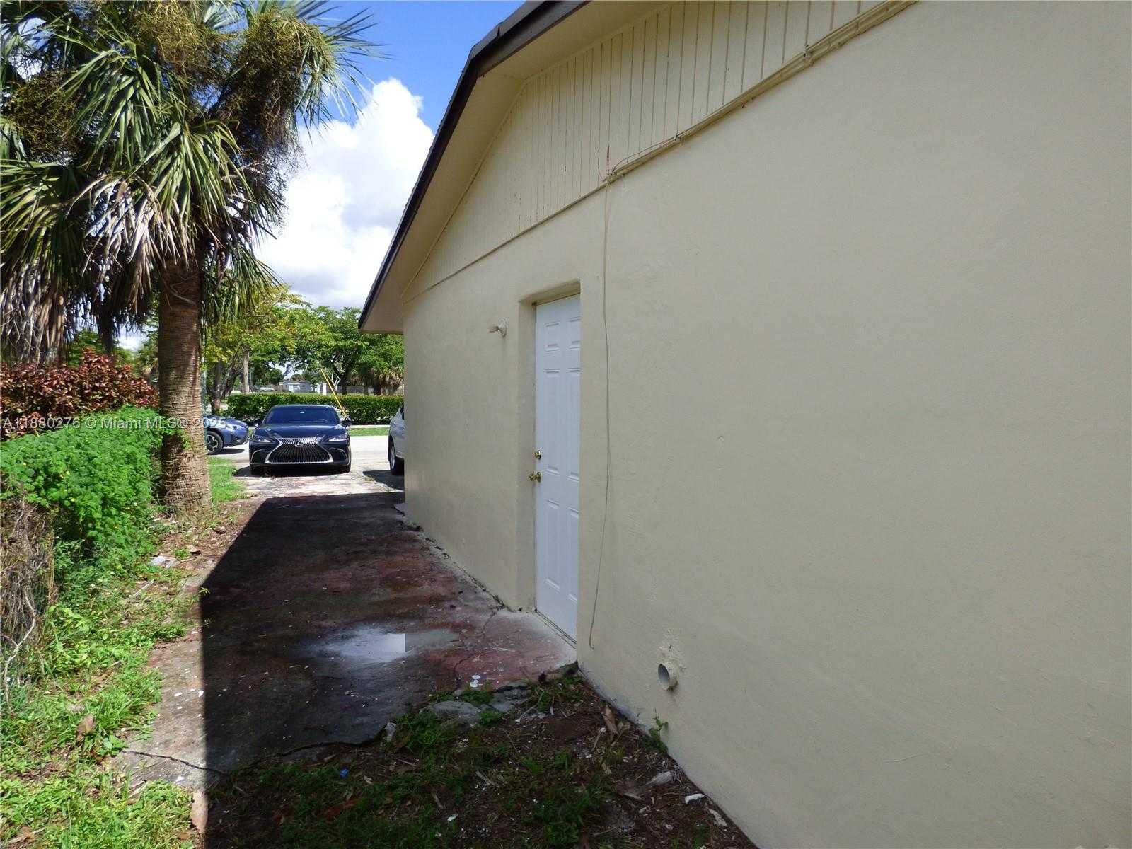 Small Image of 3560 NORTH WEST 8TH ST, Lauderhill Number 13
