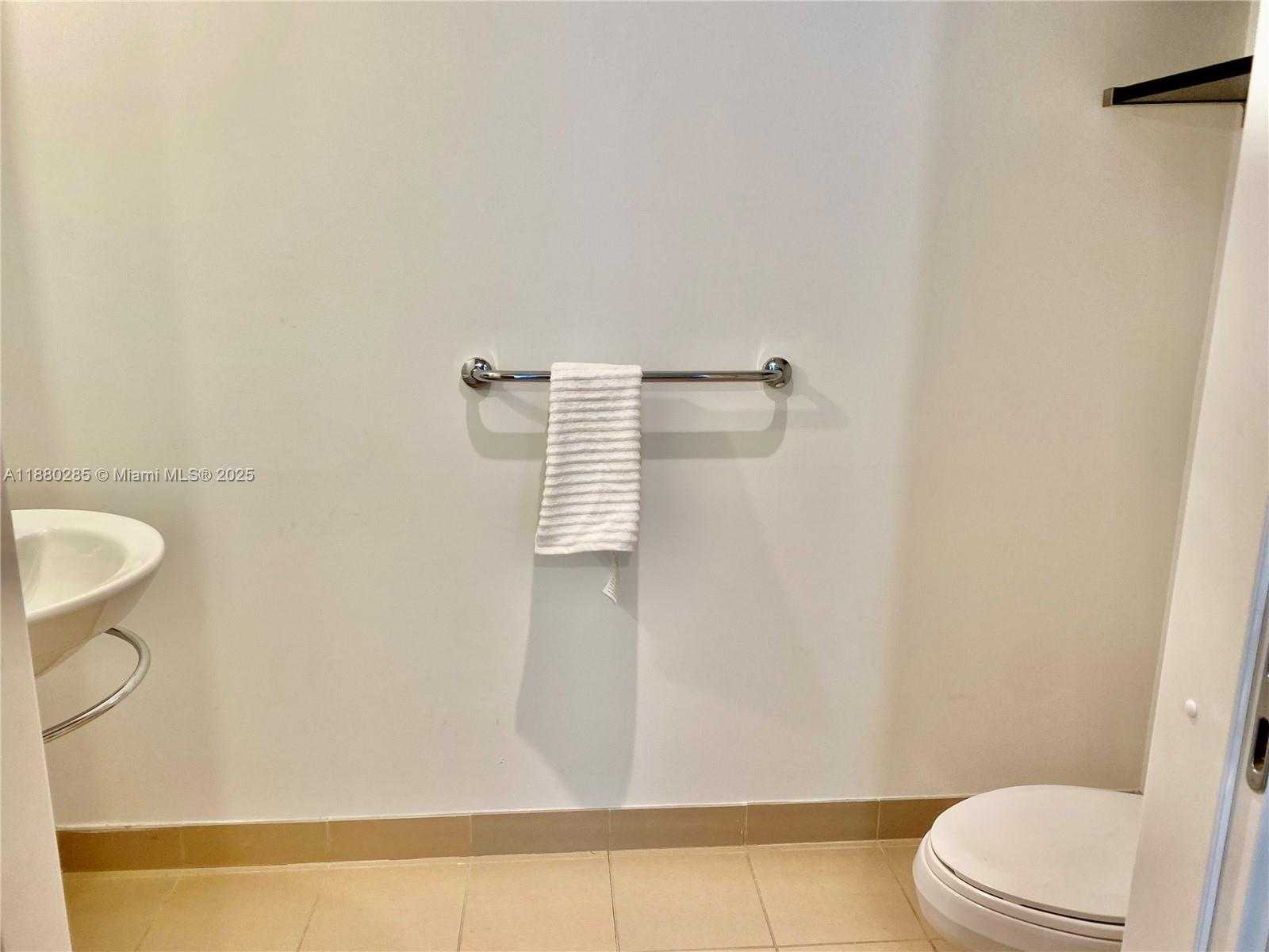 Small Image of 300 SOUTH BISCAYNE BLVD #Loft 604, Miami Number 12