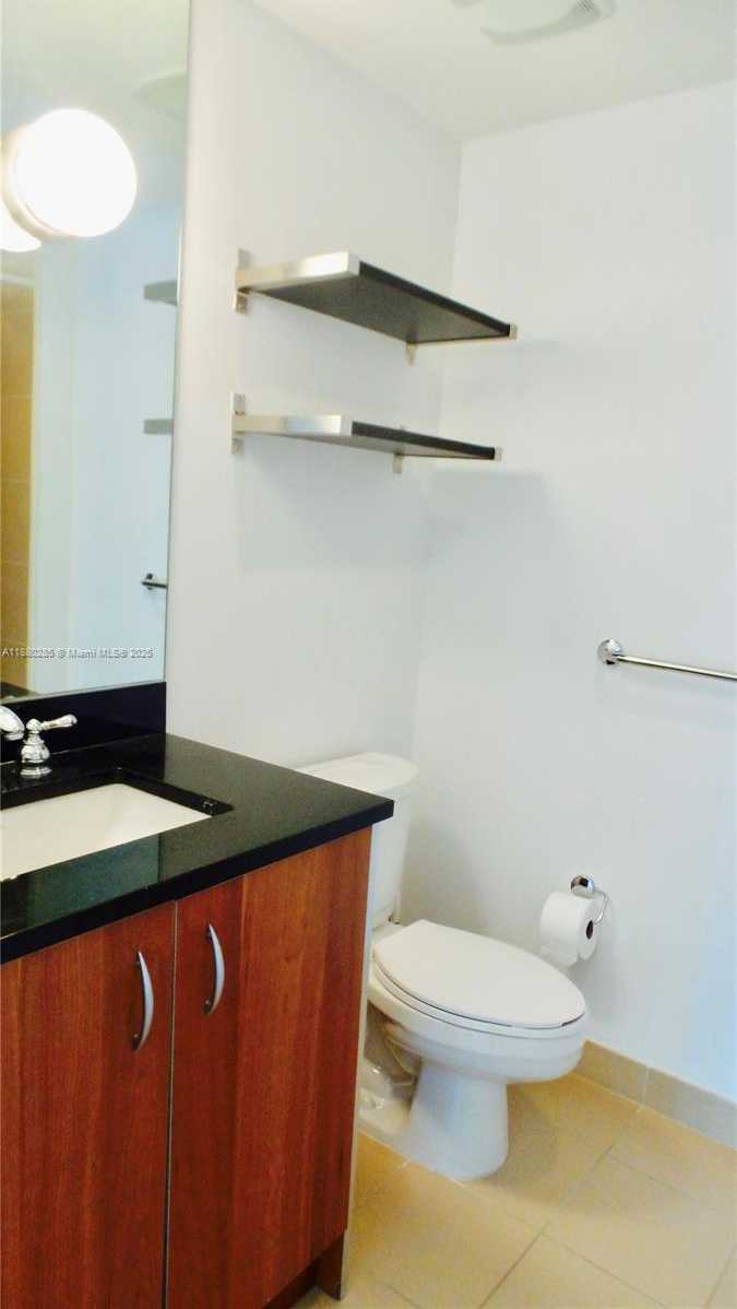 Small Image of 300 SOUTH BISCAYNE BLVD #Loft 604, Miami Number 20