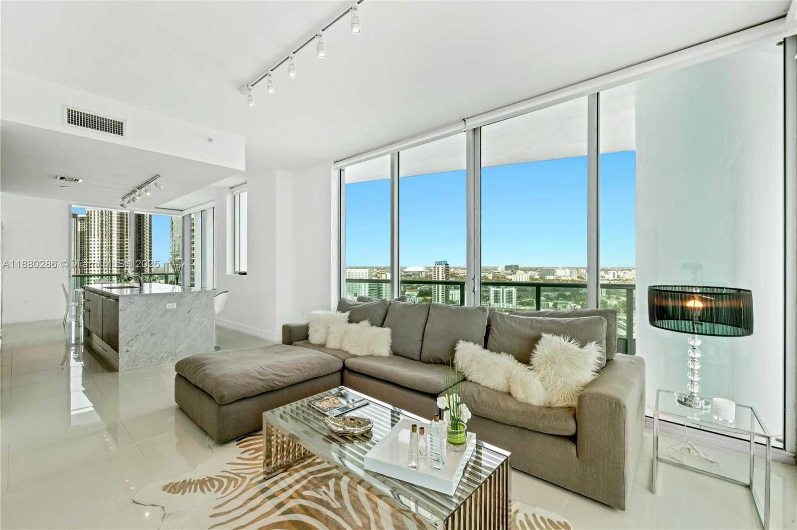 Small Image of 900 BISCAYNE BLVD #3112, Miami Number 2