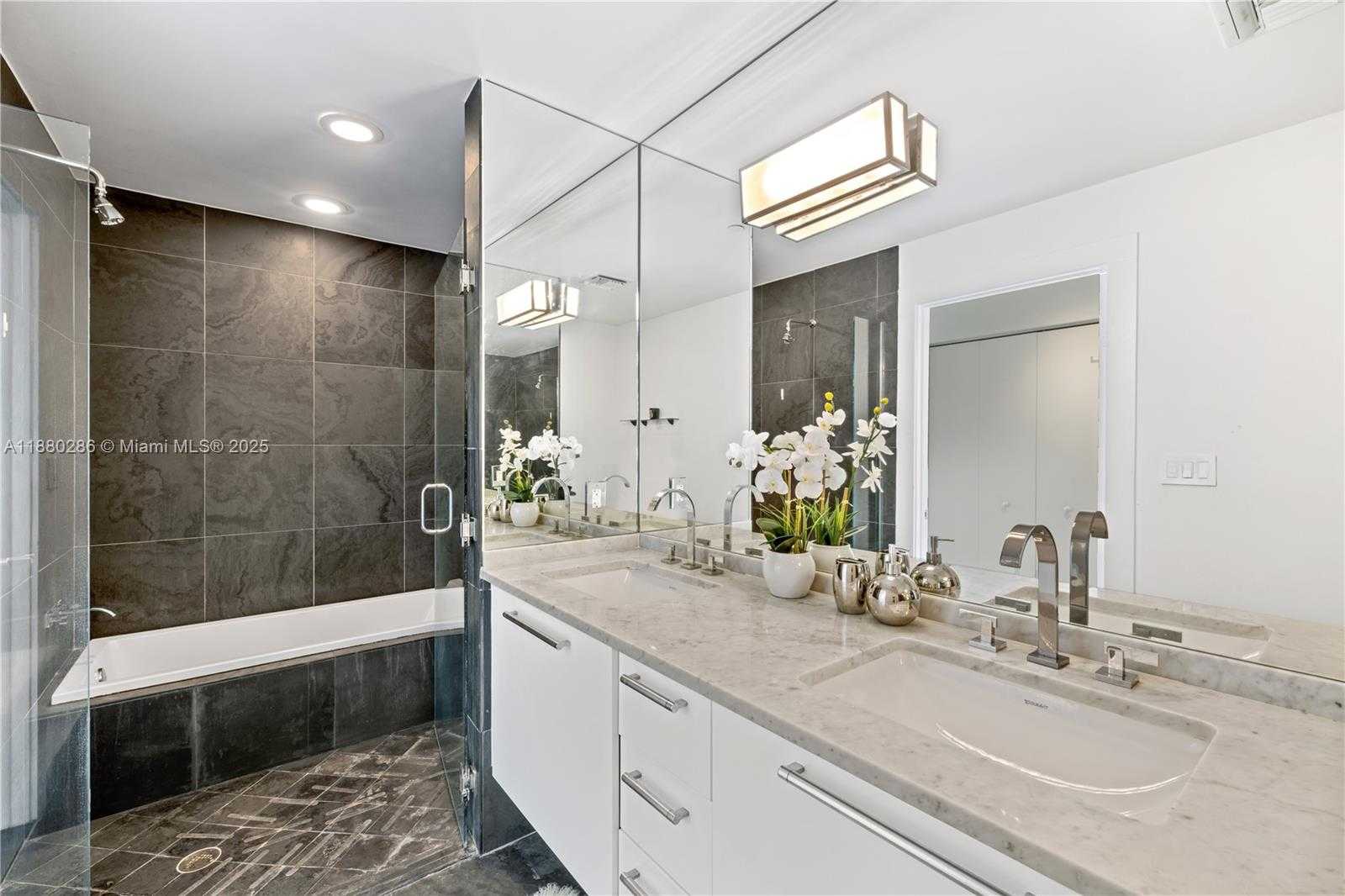Small Image of 900 BISCAYNE BLVD #3112, Miami Number 6