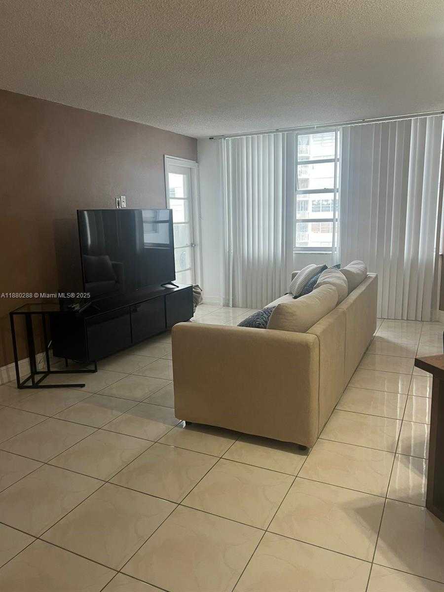 Small Image of 2750 NORTH EAST 183RD ST #1612, Aventura Number 10