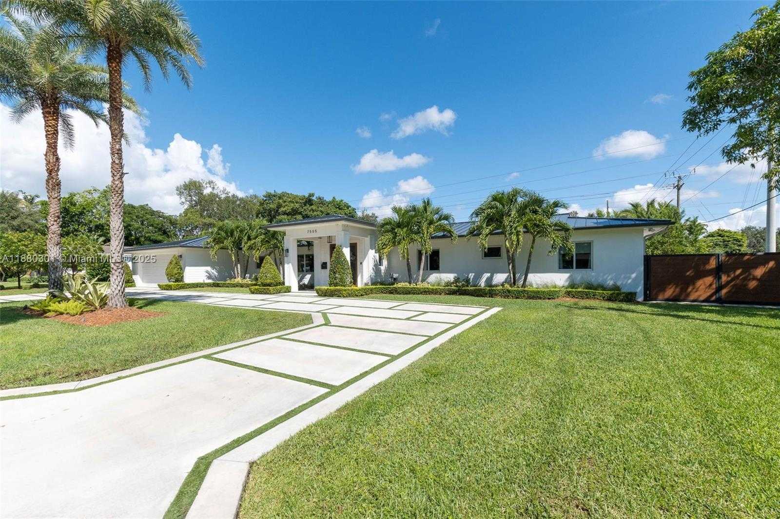 Small Image of 7505 SOUTH WEST 141ST ST, Palmetto Bay Number 2