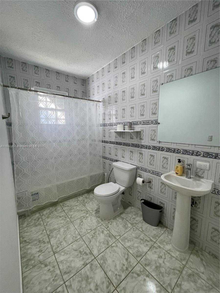 Small Image of 5 CASA#3, Out of City Number 10