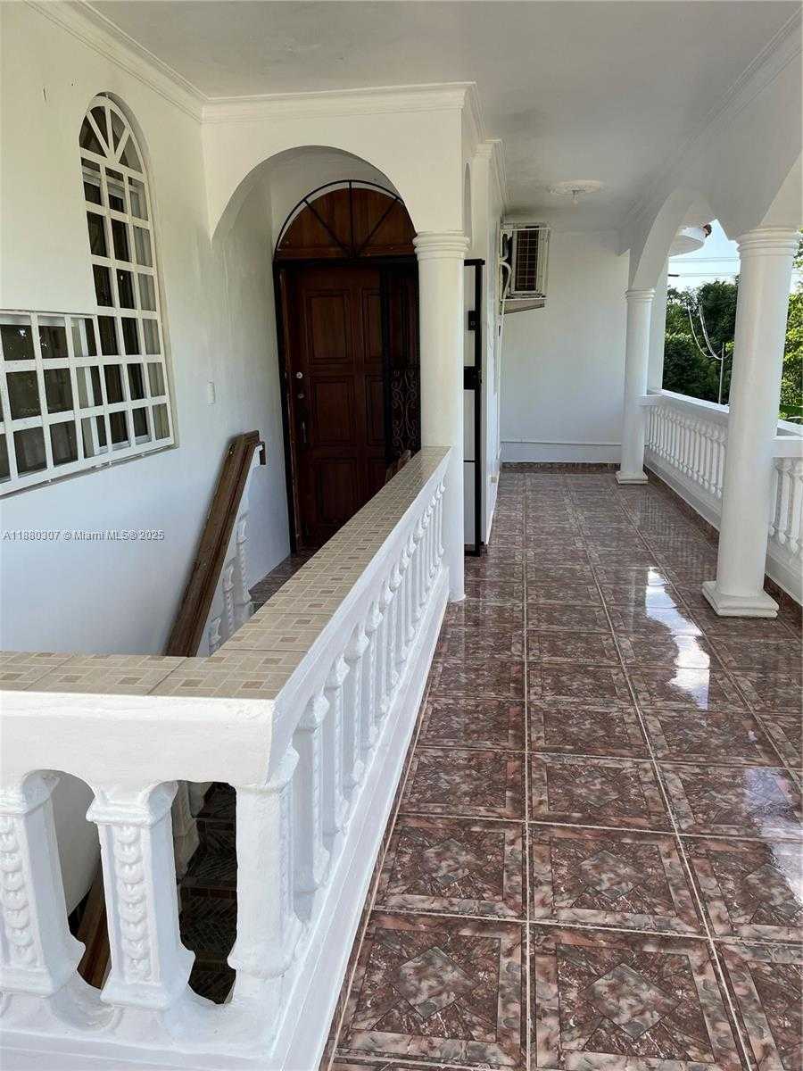 Small Image of 5 CASA#3, Out of City Number 16