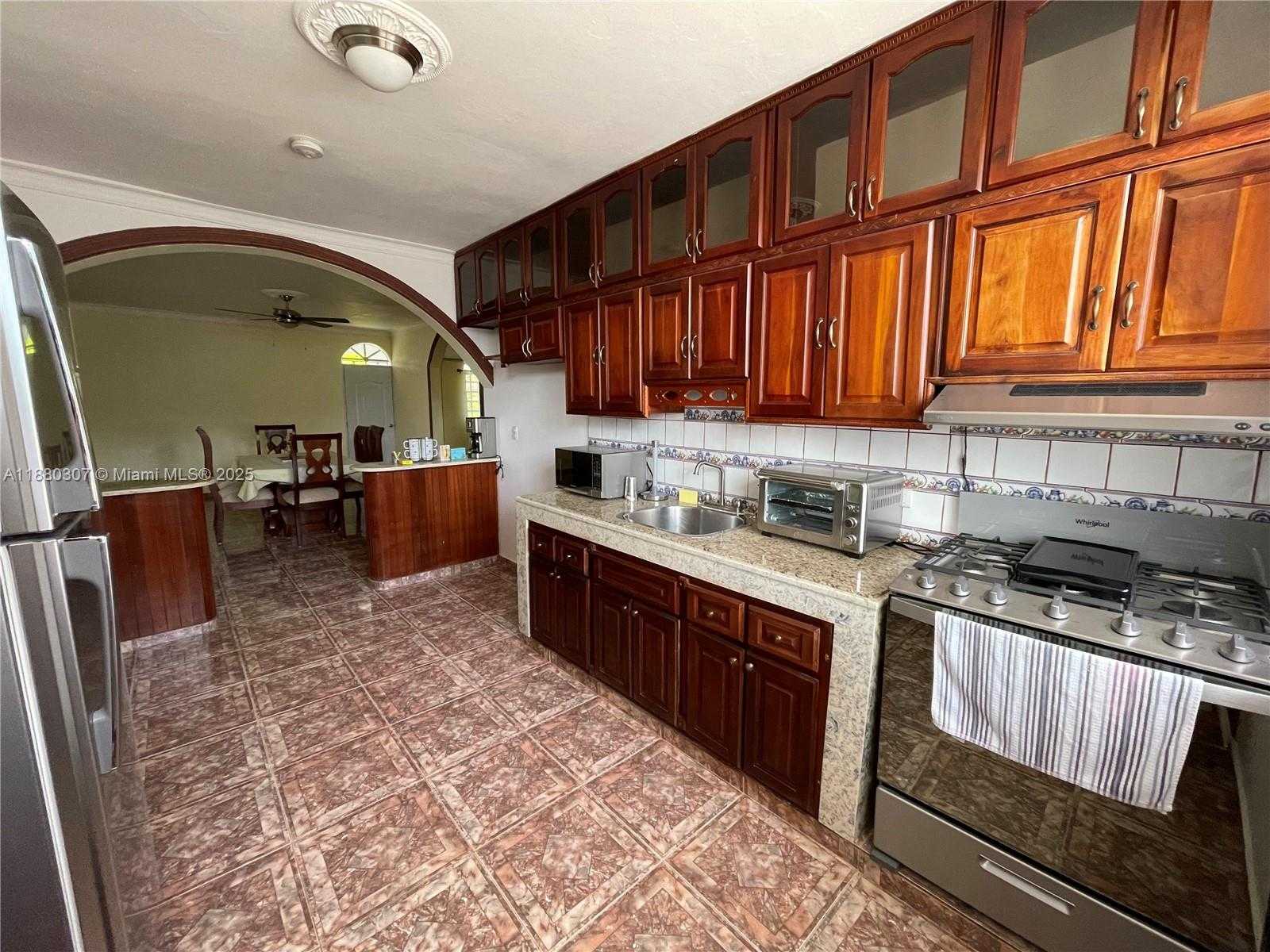 Small Image of 5 CASA#3, Out of City Number 4