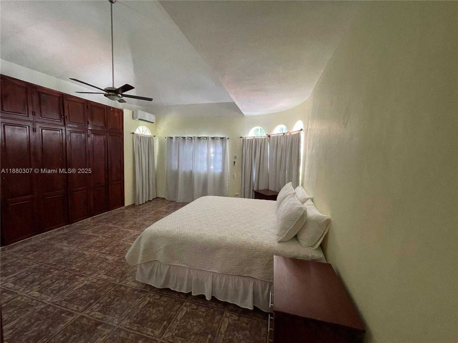 Small Image of 5 CASA#3, Out of City Number 5