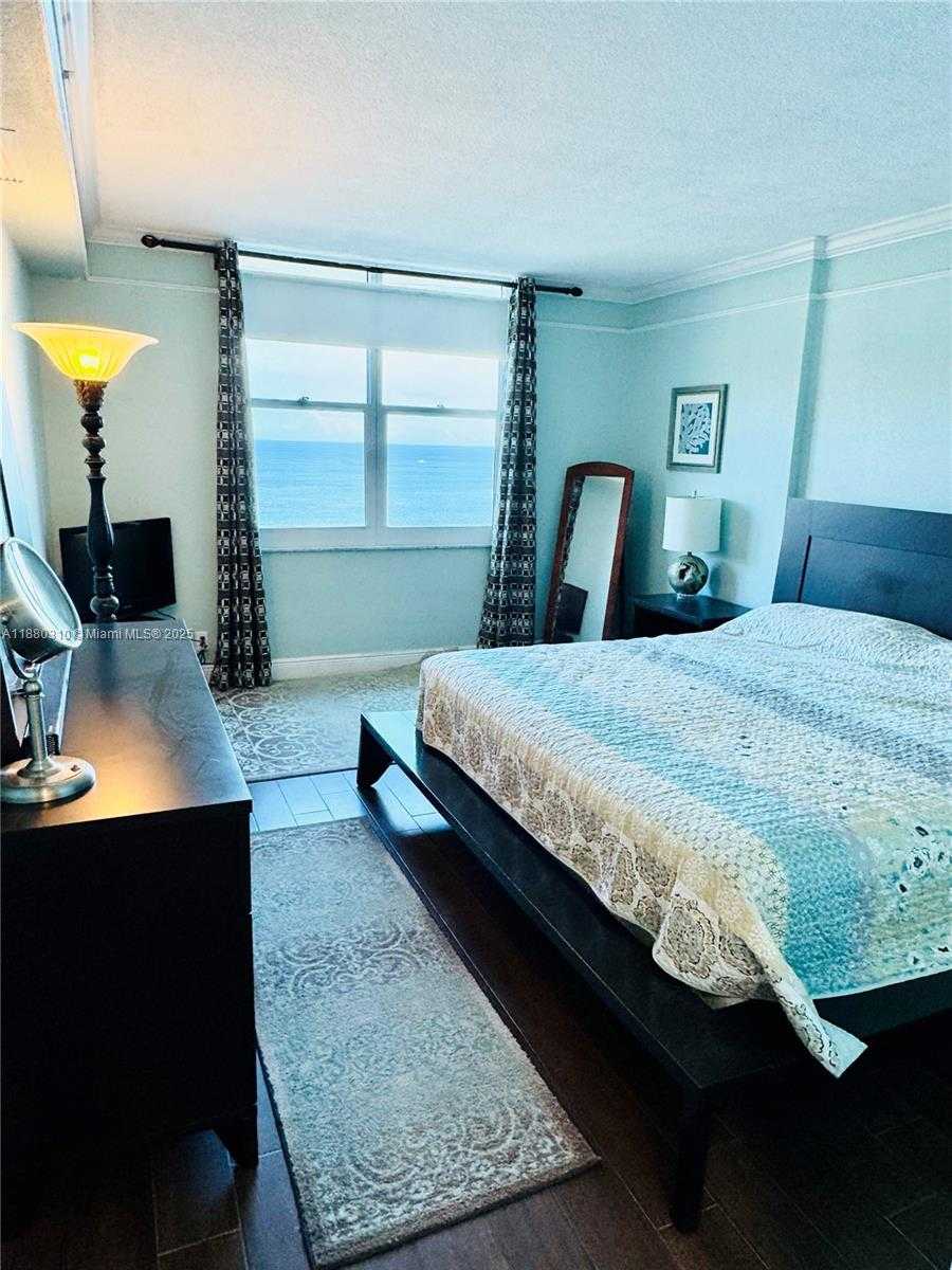 Small Image of 2501 SOUTH OCEAN DR #PH21, Hollywood Number 11