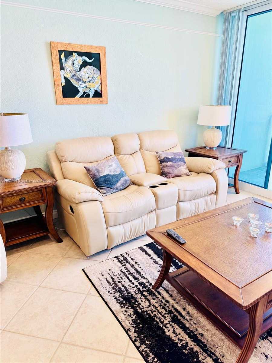 Small Image of 2501 SOUTH OCEAN DR #PH21, Hollywood Number 14