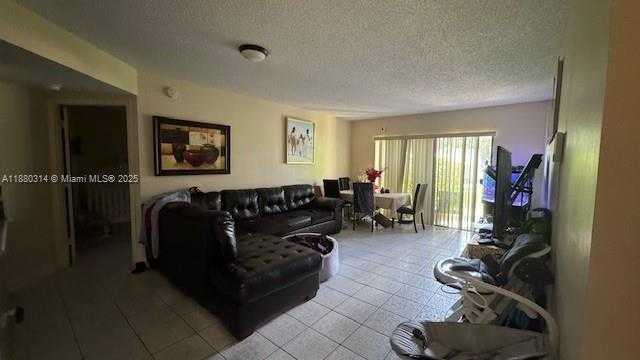 Small Image of 8290 LAKE DR #119, Doral Number 6