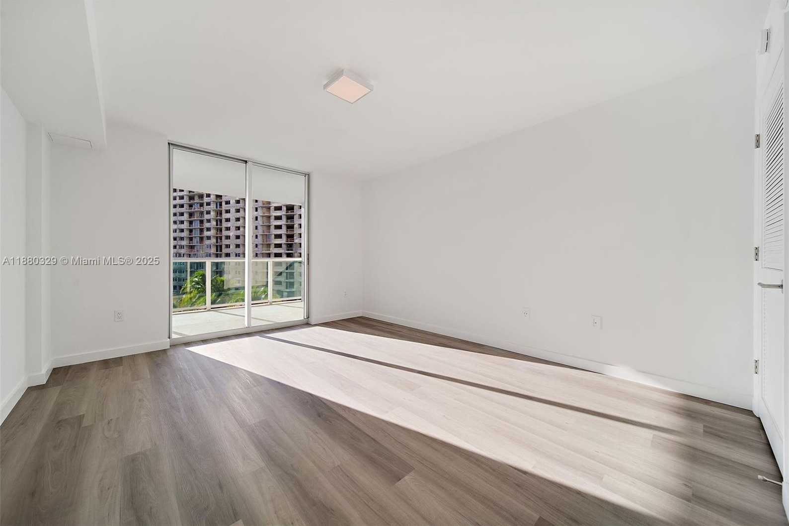 Small Image of 1500 BAY RD #C-1103, Miami Beach Number 11