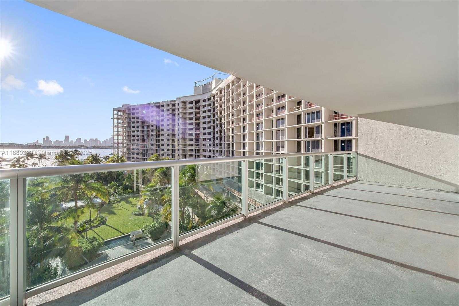 Small Image of 1500 BAY RD #C-1103, Miami Beach Number 7