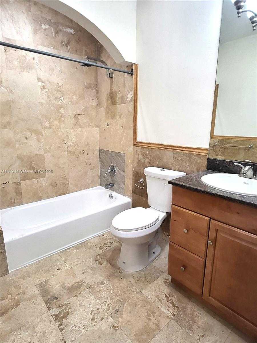 Small Image of 1016 71ST ST #203, Miami Beach Number 10