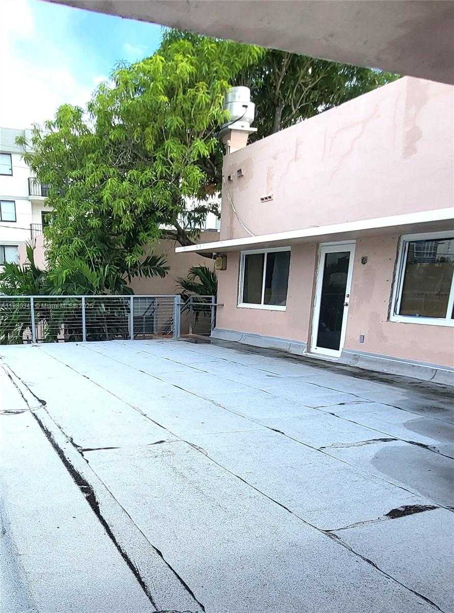 Small Image of 1016 71ST ST #203, Miami Beach Number 14