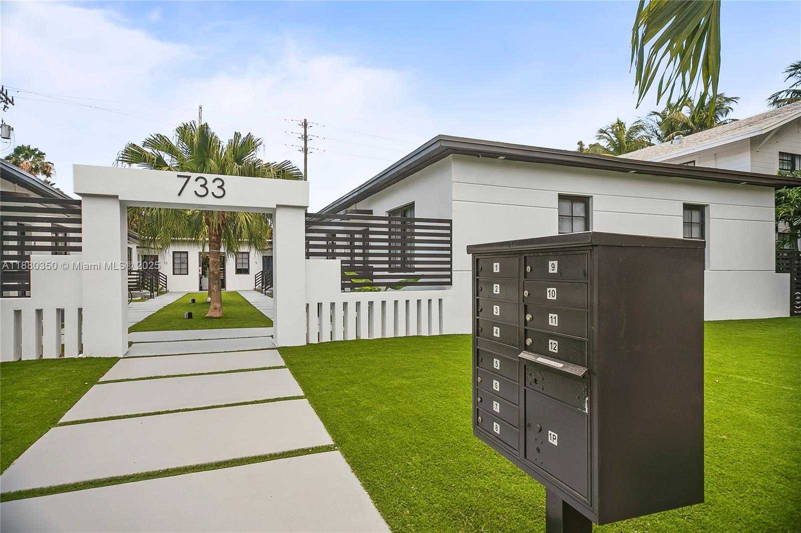 Small Image of 733 MICHIGAN AVE #2, Miami Beach Number 16