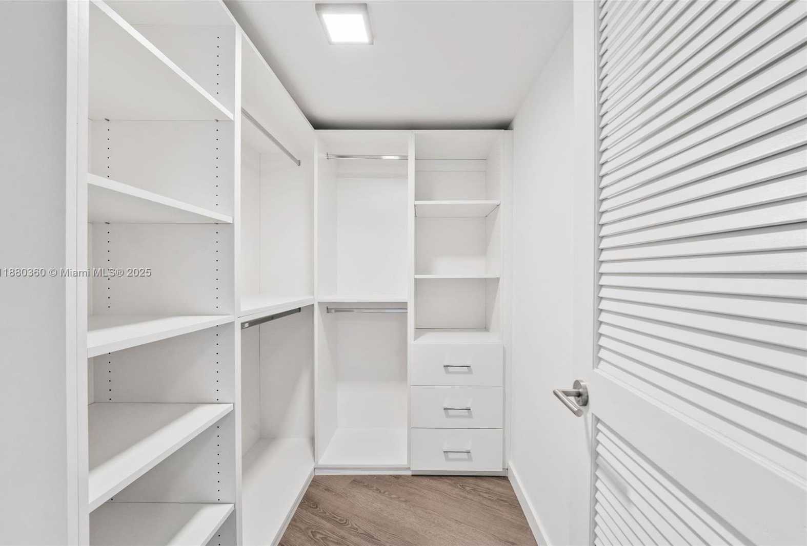 Small Image of 1500 BAY RD #M-0727, Miami Beach Number 23