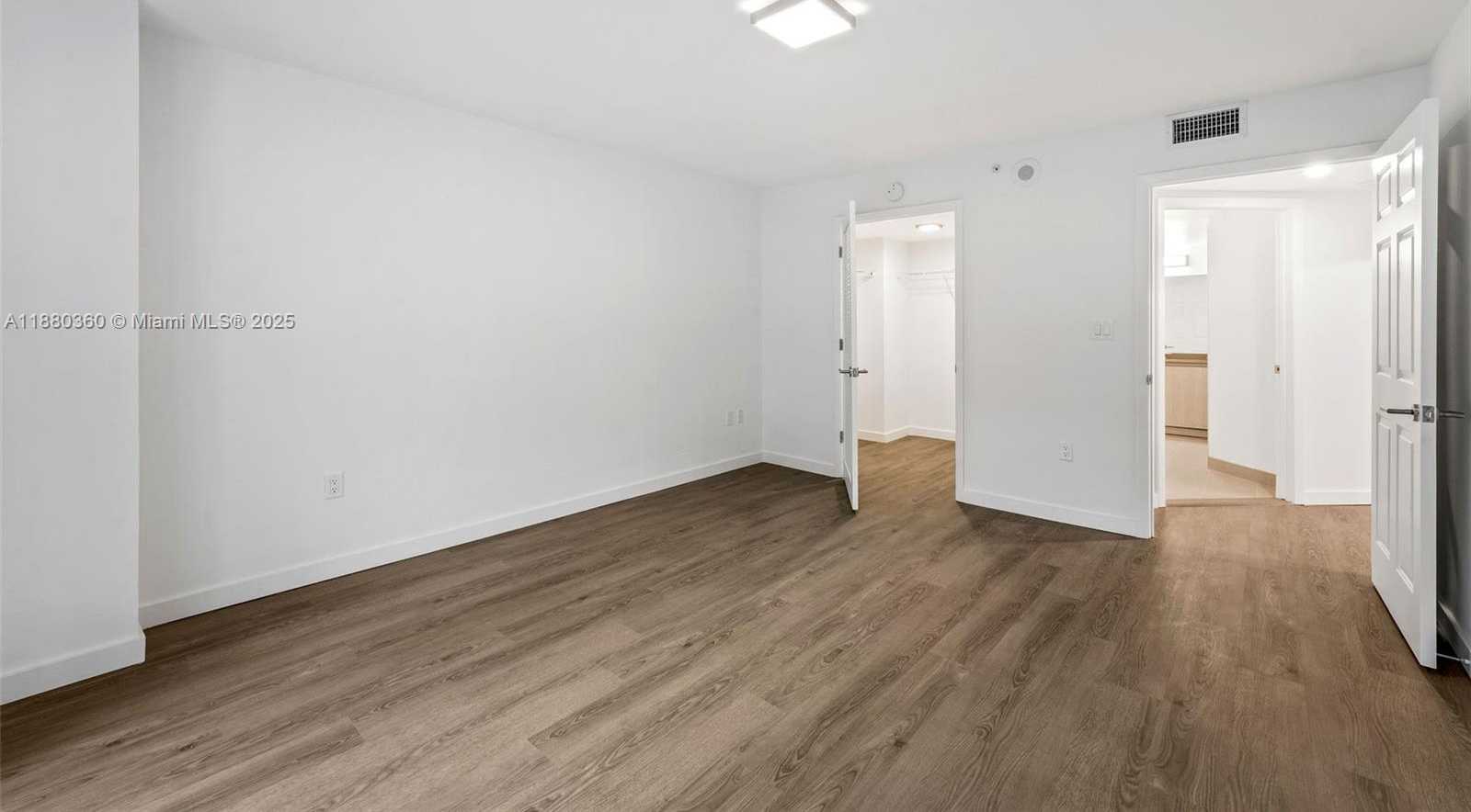 Small Image of 1500 BAY RD #M-0727, Miami Beach Number 28