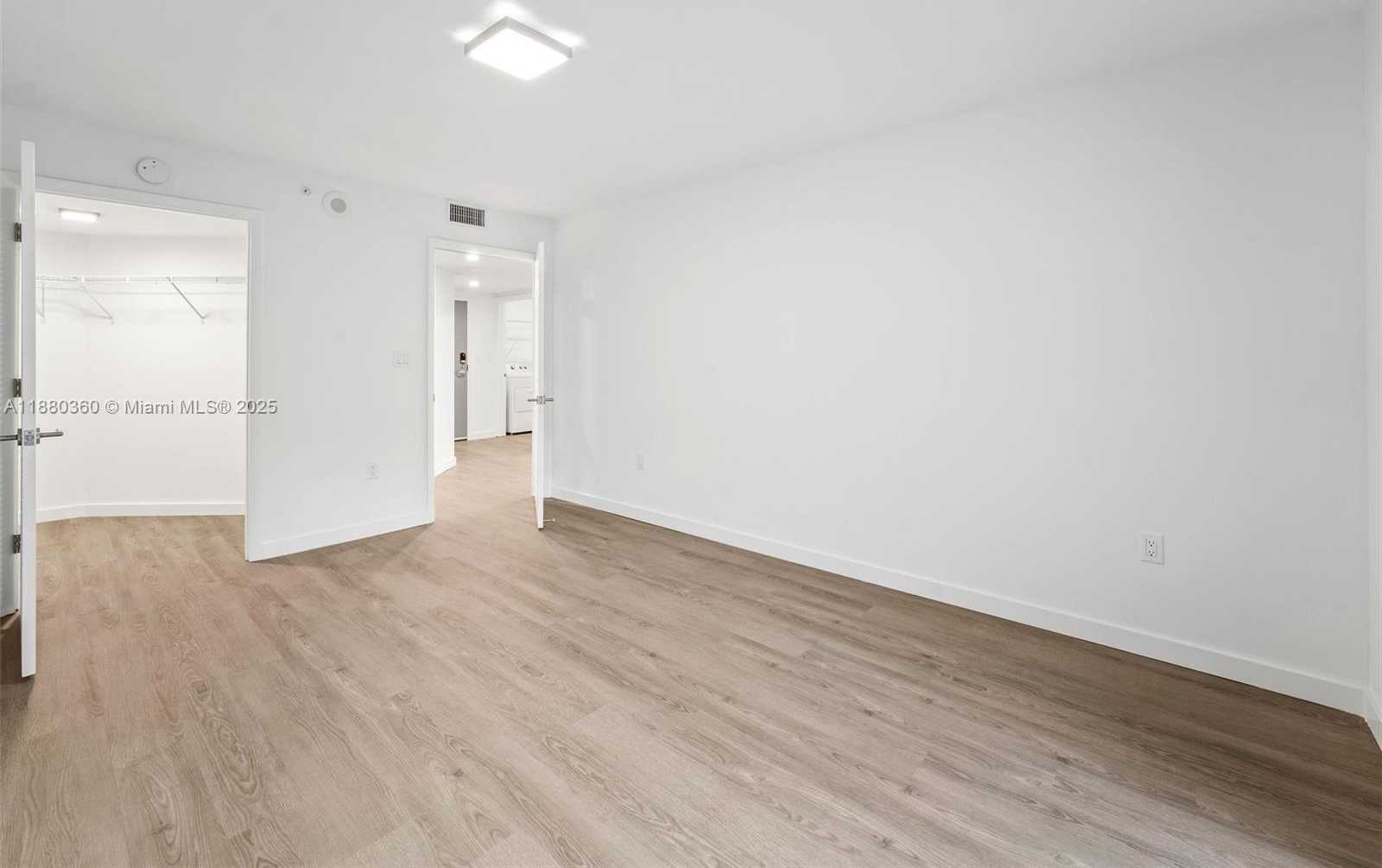 Small Image of 1500 BAY RD #M-0727, Miami Beach Number 29