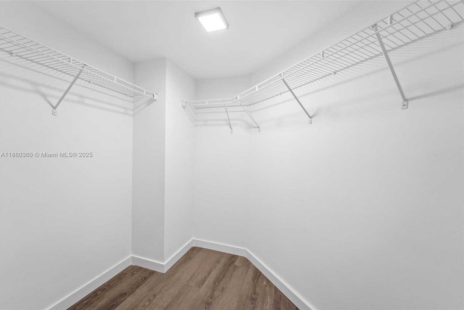 Small Image of 1500 BAY RD #M-0727, Miami Beach Number 30