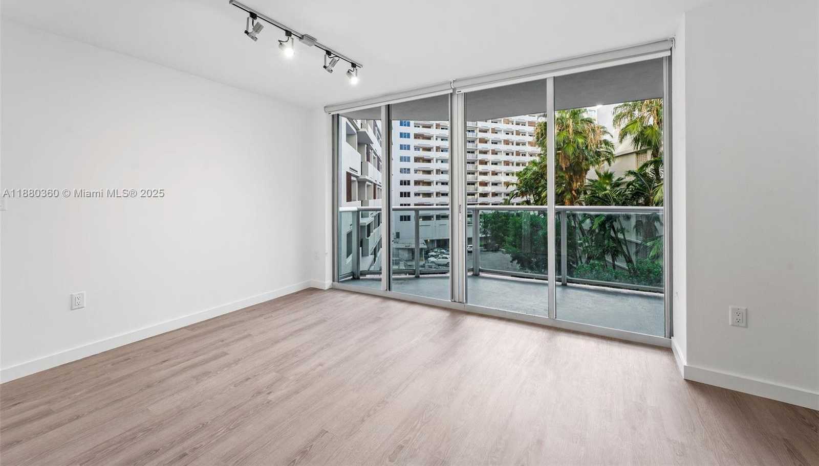 Small Image of 1500 BAY RD #M-0727, Miami Beach Number 7