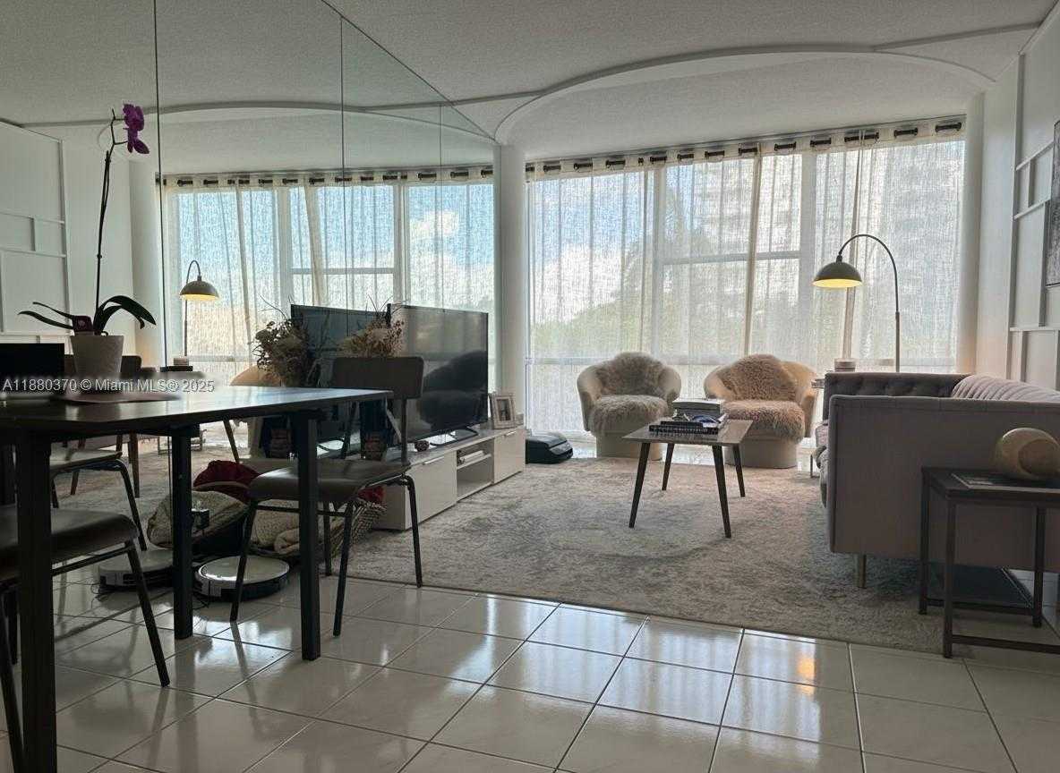 Small Image of 900 BAY DR #211, Miami Beach Number 3