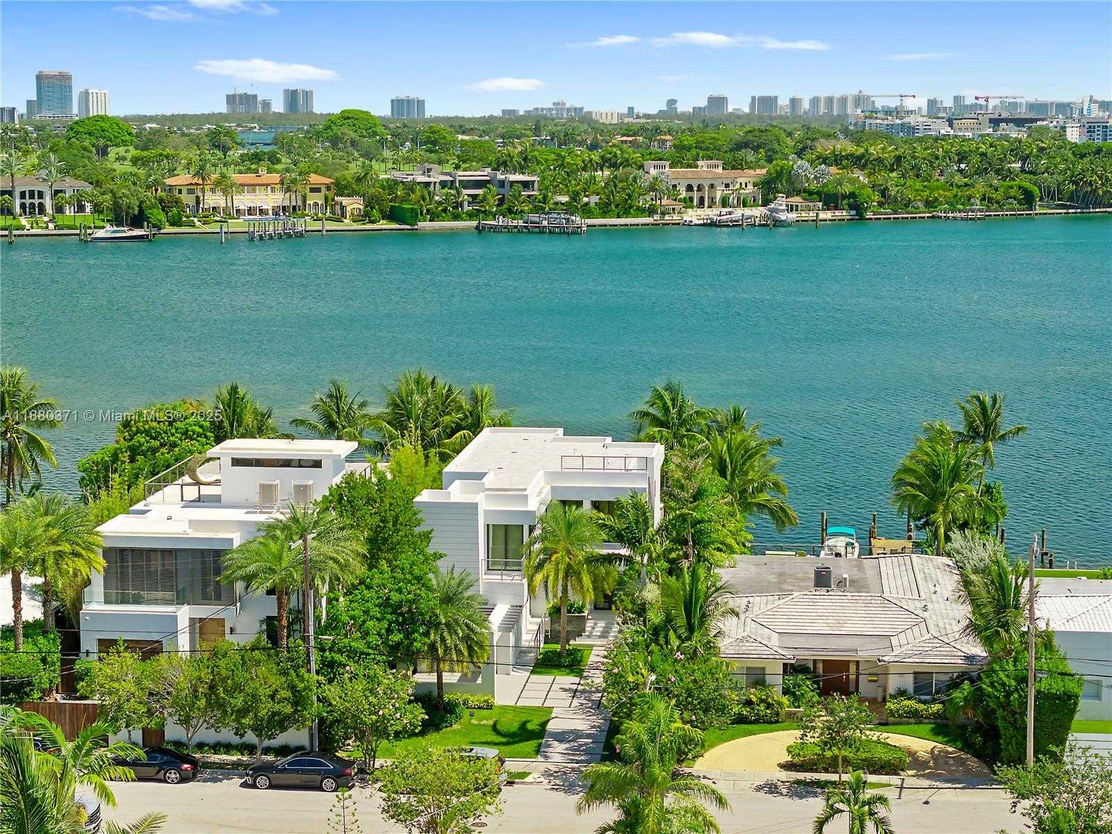 Small Image of 1311 STILLWATER DR, Miami Beach Number 20