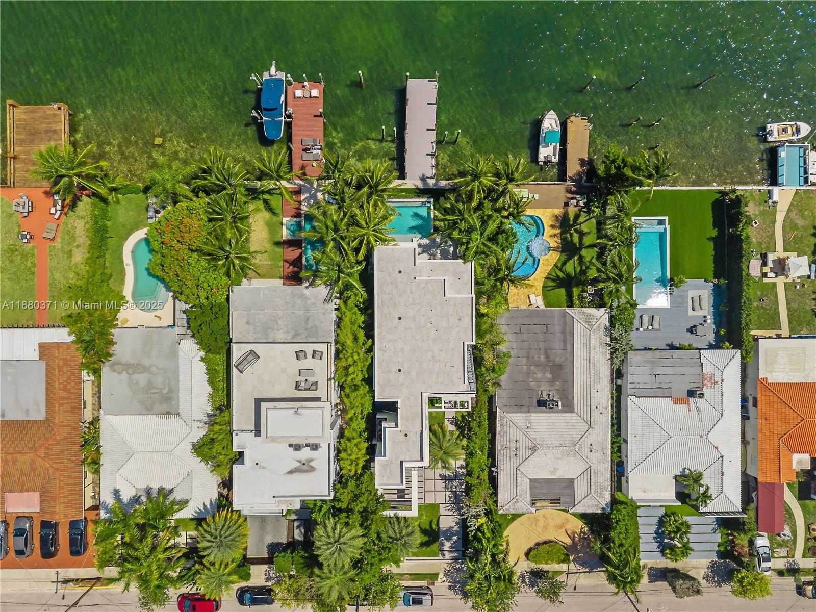 Small Image of 1311 STILLWATER DR, Miami Beach Number 21