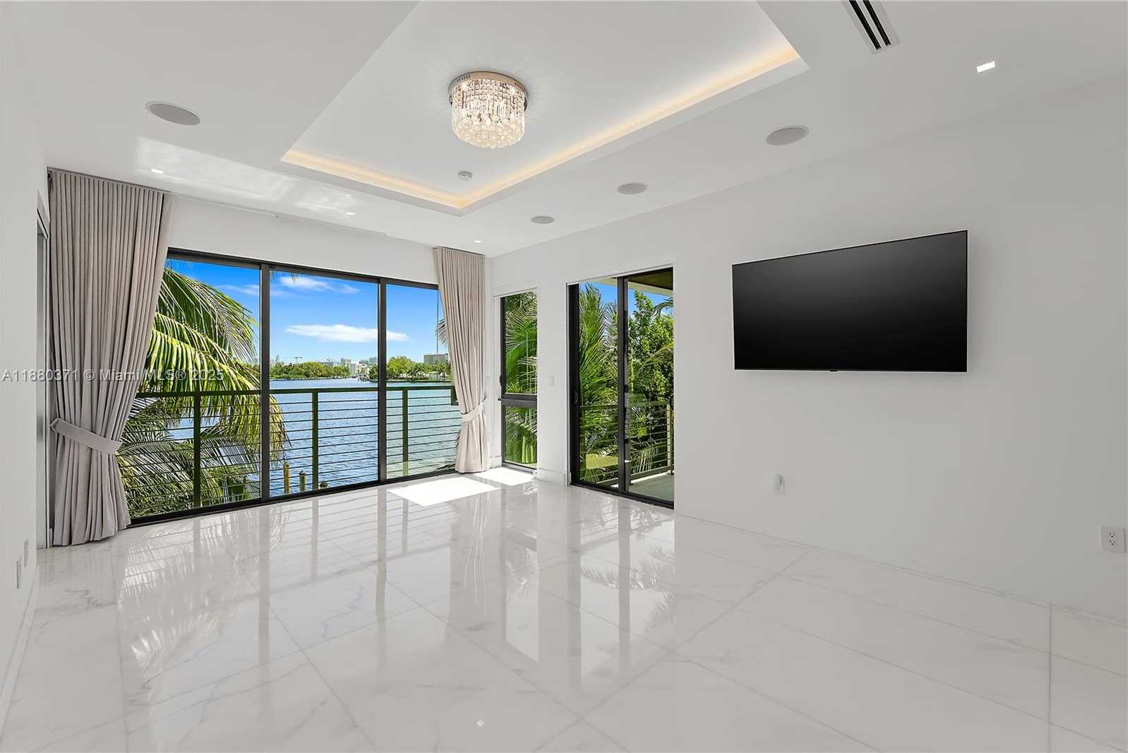 Small Image of 1311 STILLWATER DR, Miami Beach Number 25