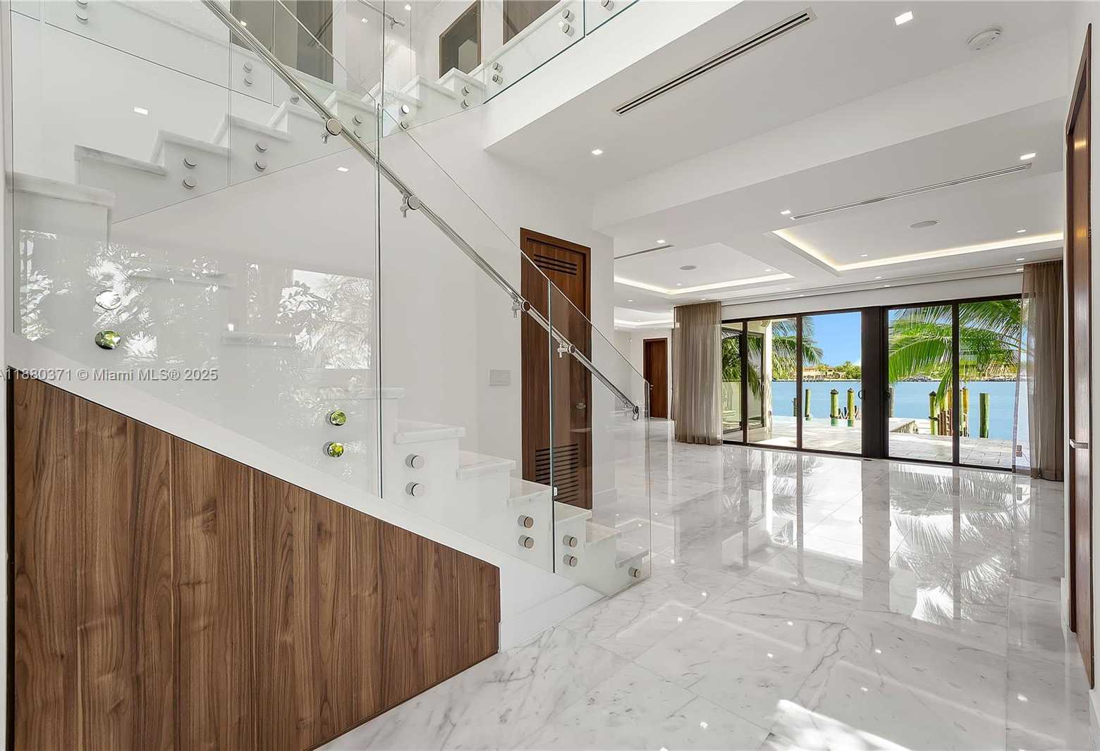 Small Image of 1311 STILLWATER DR, Miami Beach Number 3