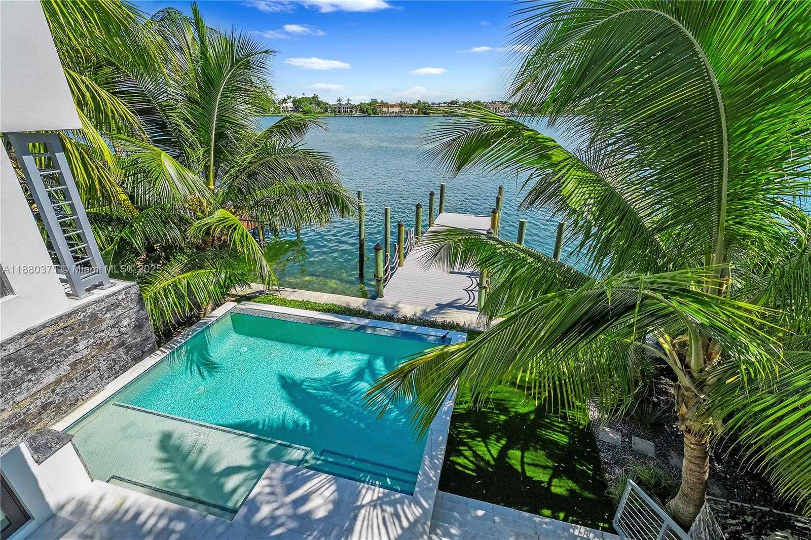 Small Image of 1311 STILLWATER DR, Miami Beach Number 31