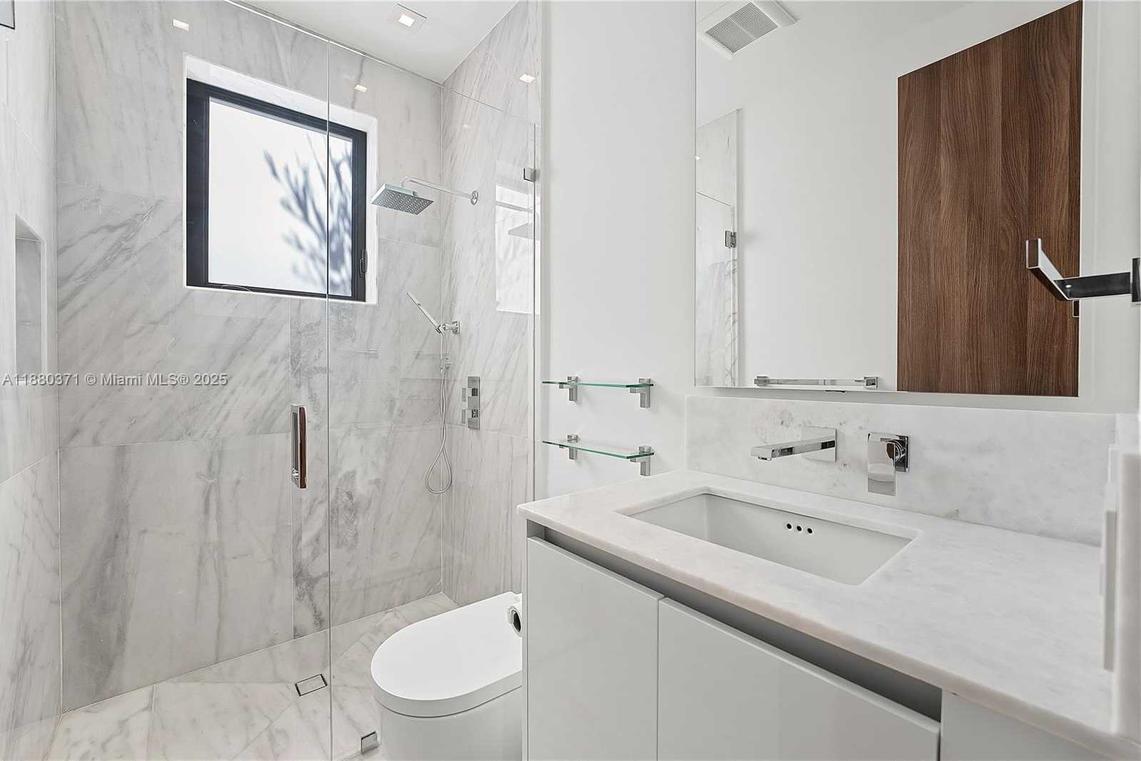 Small Image of 1311 STILLWATER DR, Miami Beach Number 36