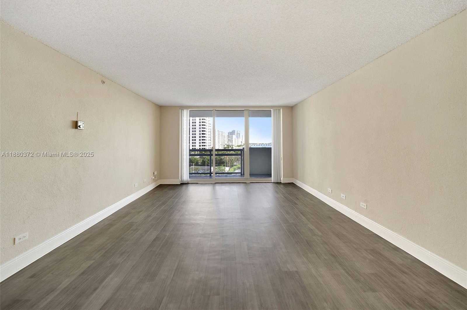 Small Image of 1500 BAY RD #S-0226, Miami Beach Number 10