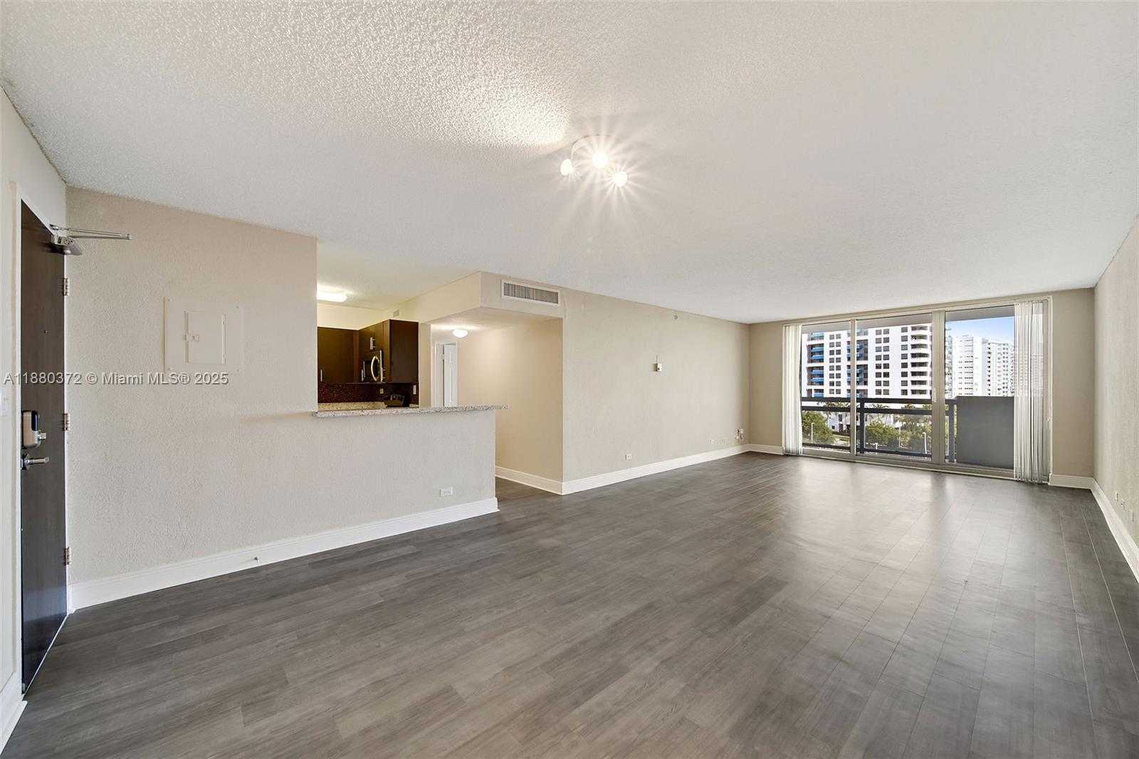 Small Image of 1500 BAY RD #S-0226, Miami Beach Number 12