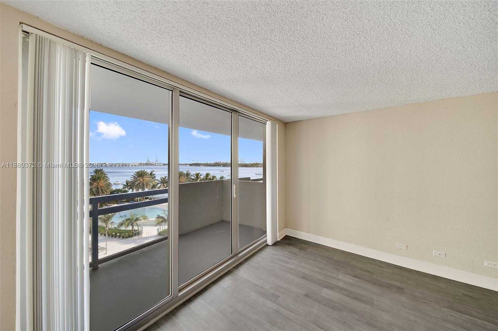 Small Image of 1500 BAY RD #S-0226, Miami Beach Number 15