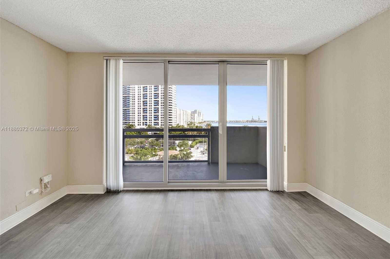 Small Image of 1500 BAY RD #S-0226, Miami Beach Number 16