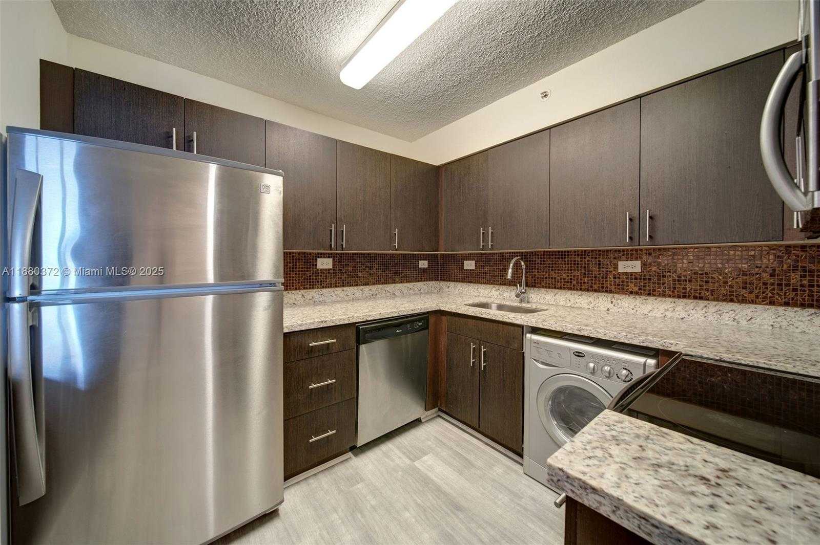 Small Image of 1500 BAY RD #S-0226, Miami Beach Number 4