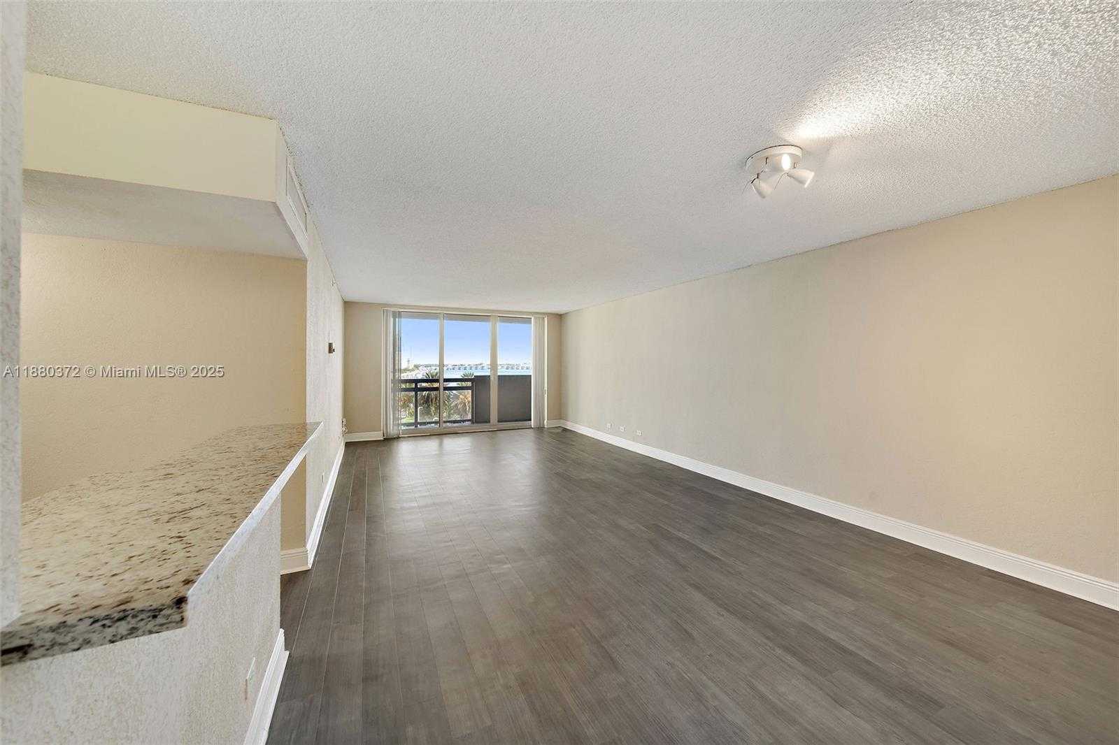 Small Image of 1500 BAY RD #S-0226, Miami Beach Number 9