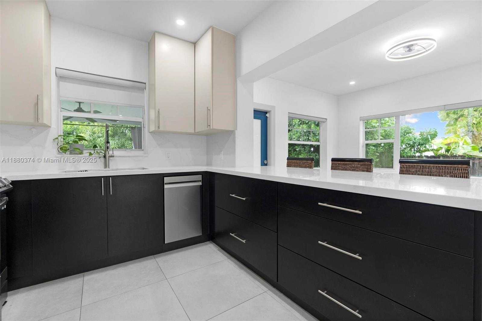 Small Image of 570 SOUTH WEST 45TH AVE, Miami Number 17