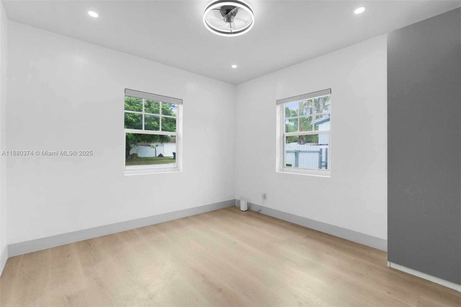 Small Image of 570 SOUTH WEST 45TH AVE, Miami Number 27