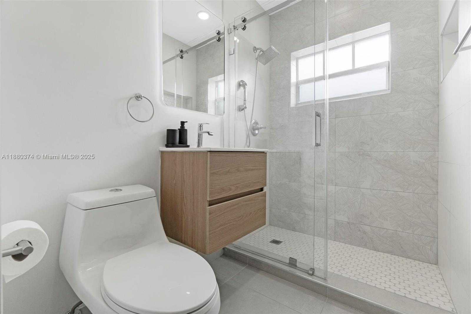 Small Image of 570 SOUTH WEST 45TH AVE, Miami Number 32