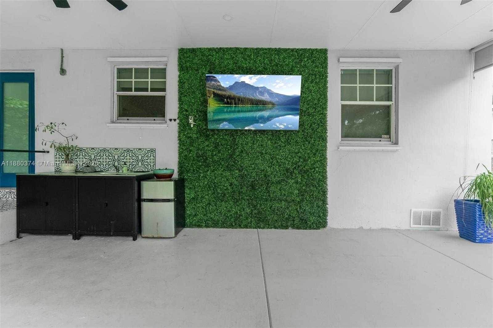 Small Image of 570 SOUTH WEST 45TH AVE, Miami Number 38