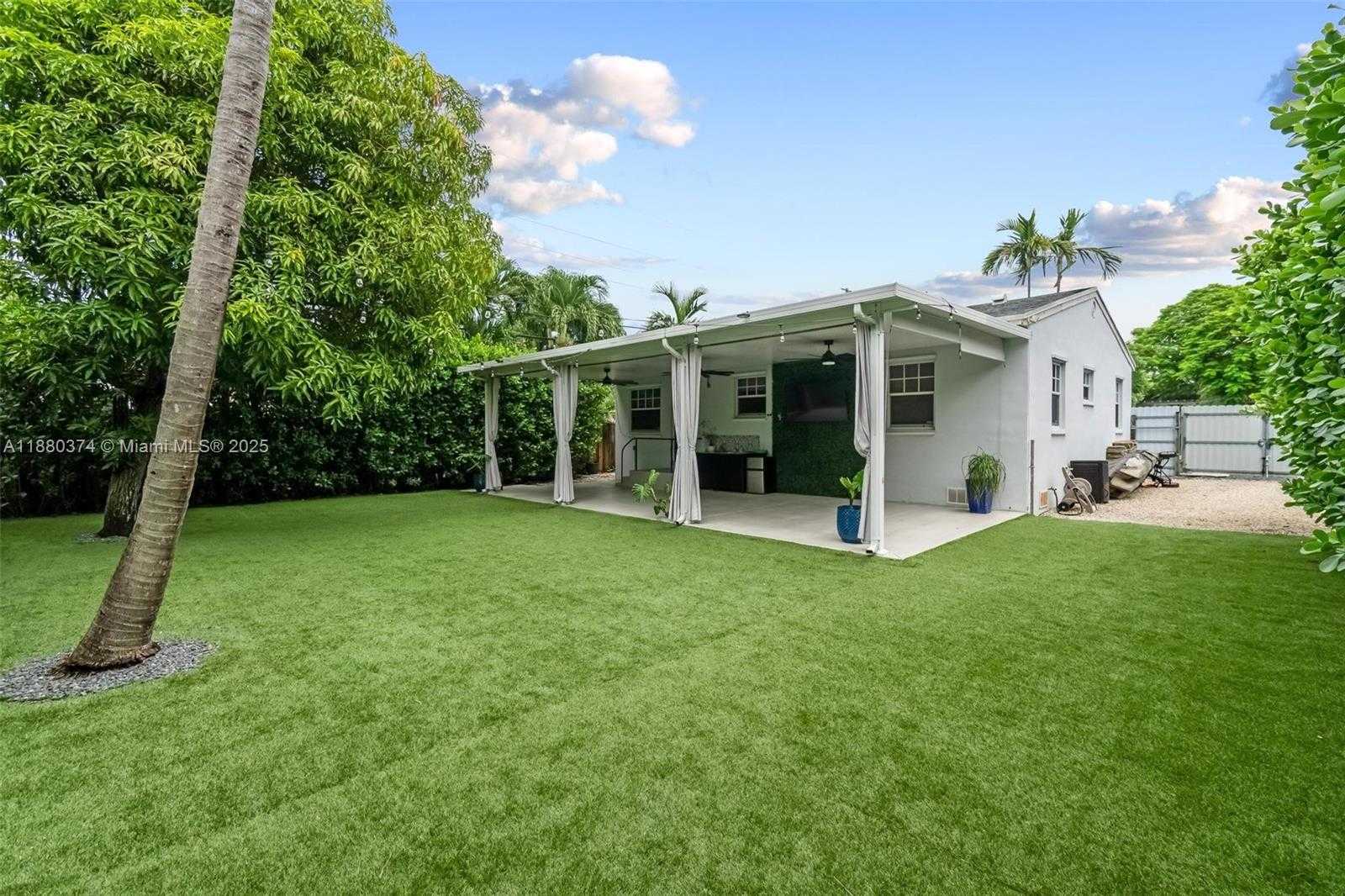 Small Image of 570 SOUTH WEST 45TH AVE, Miami Number 5