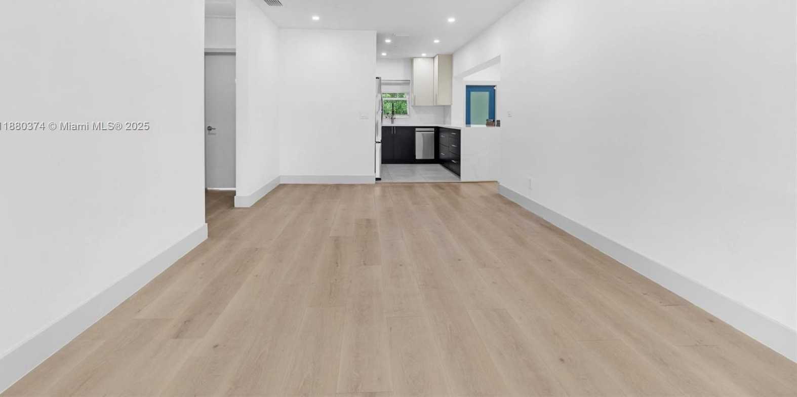 Small Image of 570 SOUTH WEST 45TH AVE, Miami Number 9