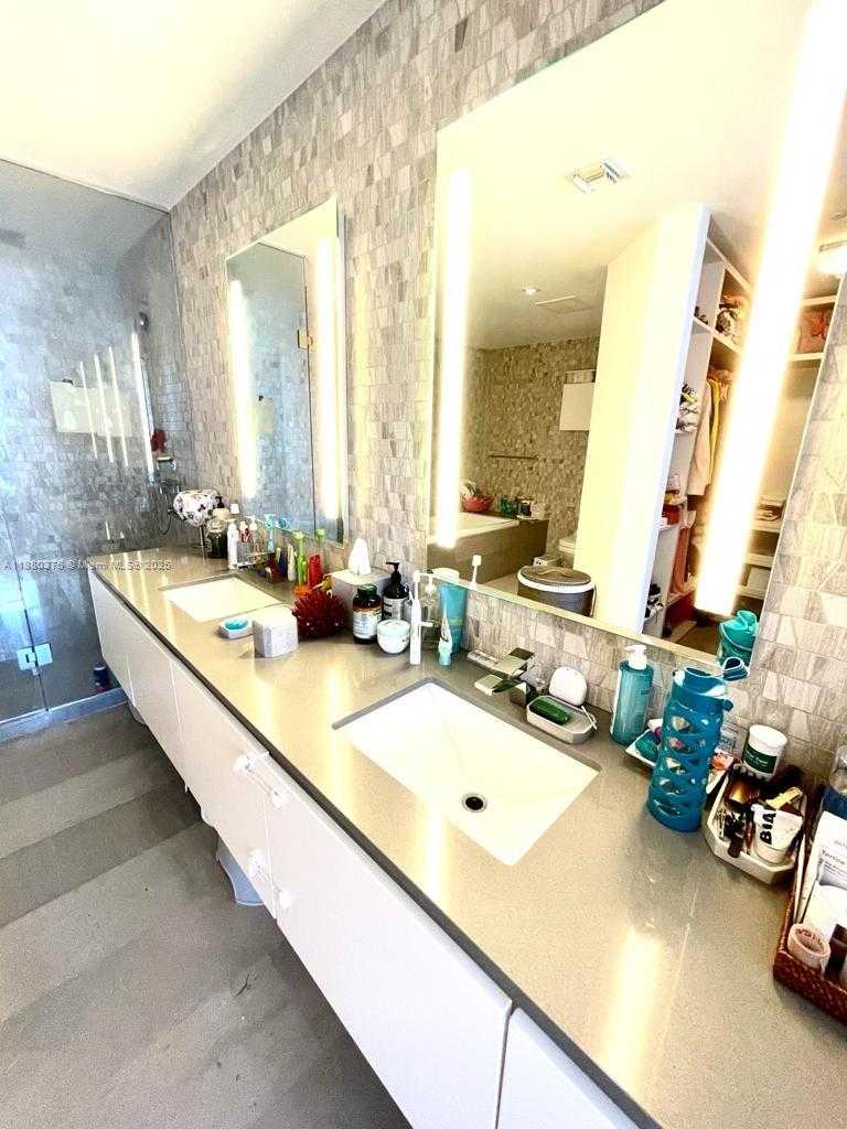 Small Image of 68 SOUTH EAST 6TH ST #2303, Miami Number 14