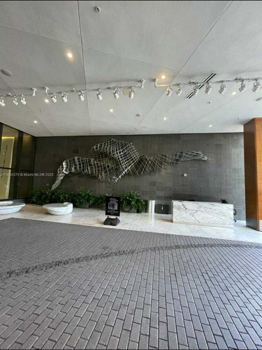Small Image of 68 SOUTH EAST 6TH ST #2303, Miami Number 3