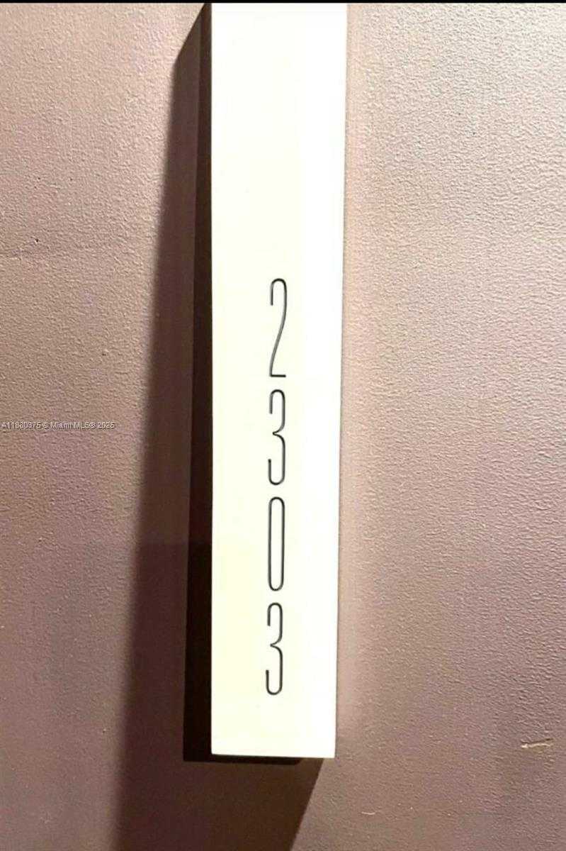 Small Image of 68 SOUTH EAST 6TH ST #2303, Miami Number 6