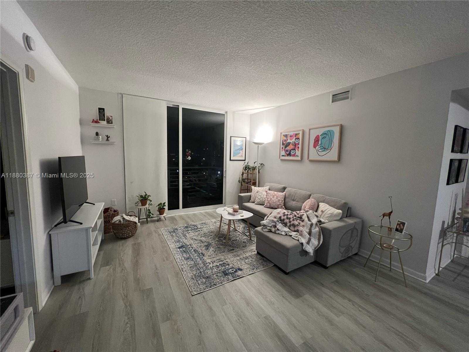 Small Image of 18800 NORTH EAST 29TH AVE #903, Aventura Number 4